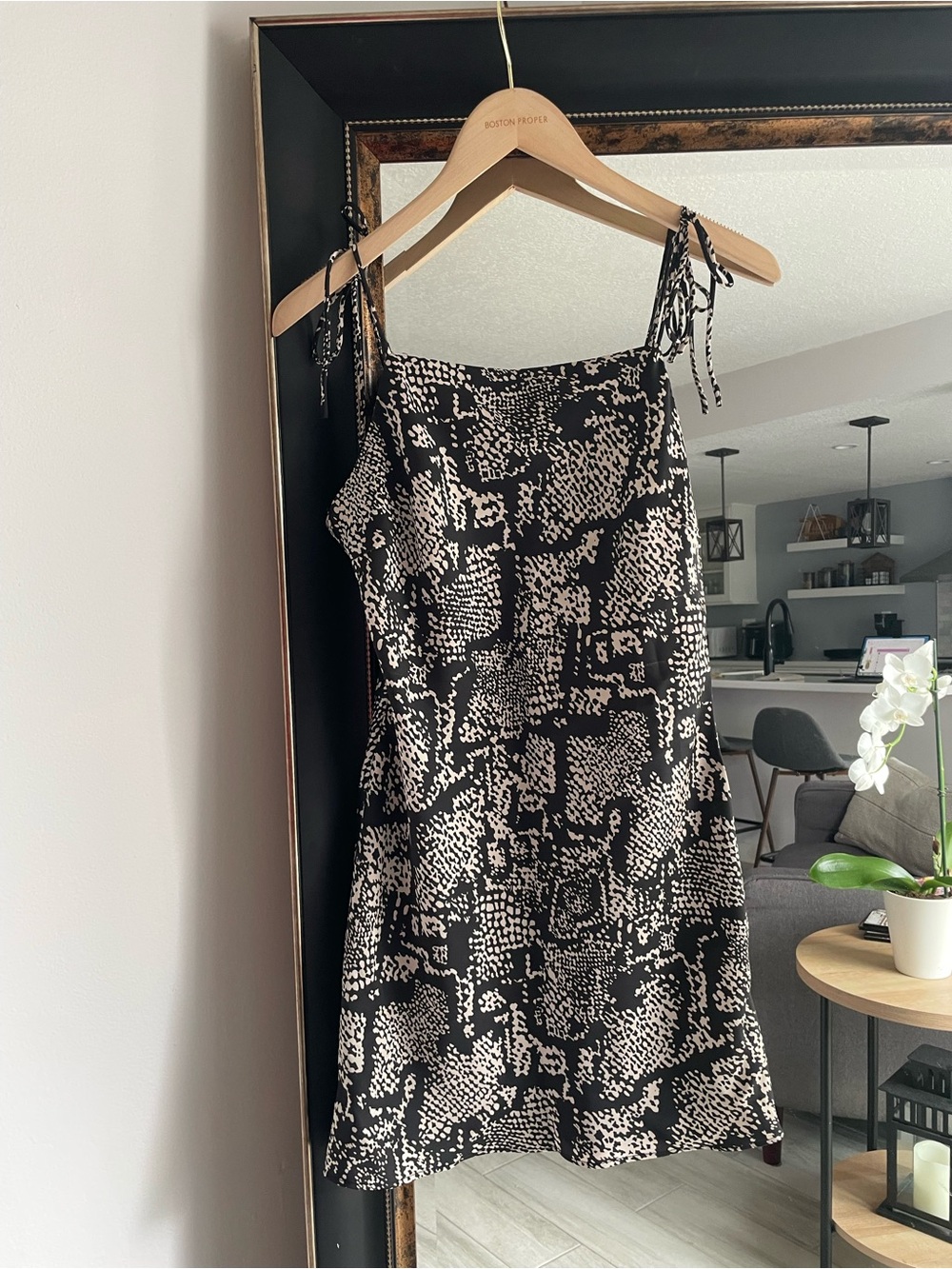 Zara Black & Cream Abstract Print Tie Shoulder Mini Dress | Size Medium - Picture 2 of 4